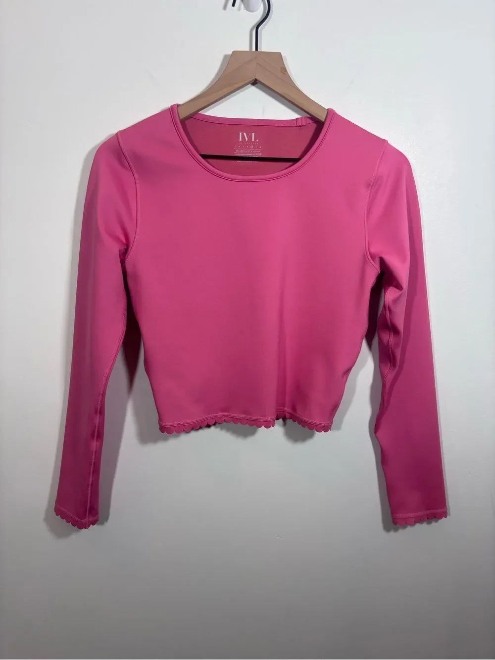 IVL Collective SKIN TEE Long Sleeve Crop Size 10 CHATEAU ROSE Scalloped Athletic